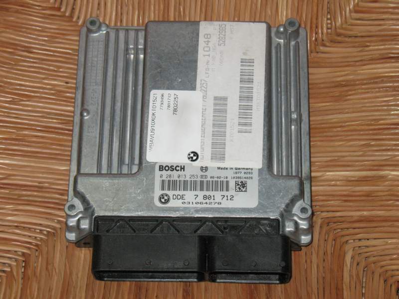 ECU BMW E60 E61 3.0 D BOSCH 0281013253 DDE 7801712 EDC16CP35