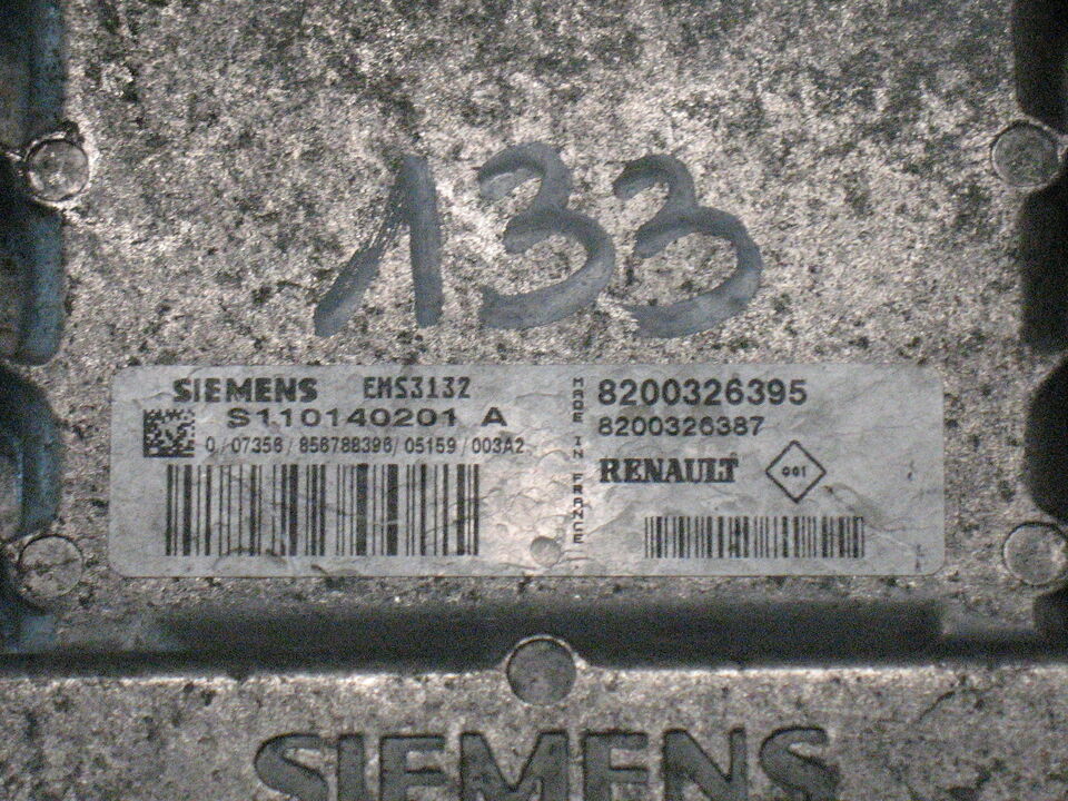 ECU SIEMENS CLIO KANGOO 1.2 S110140201 A 2003 D7FG7 8200326395
