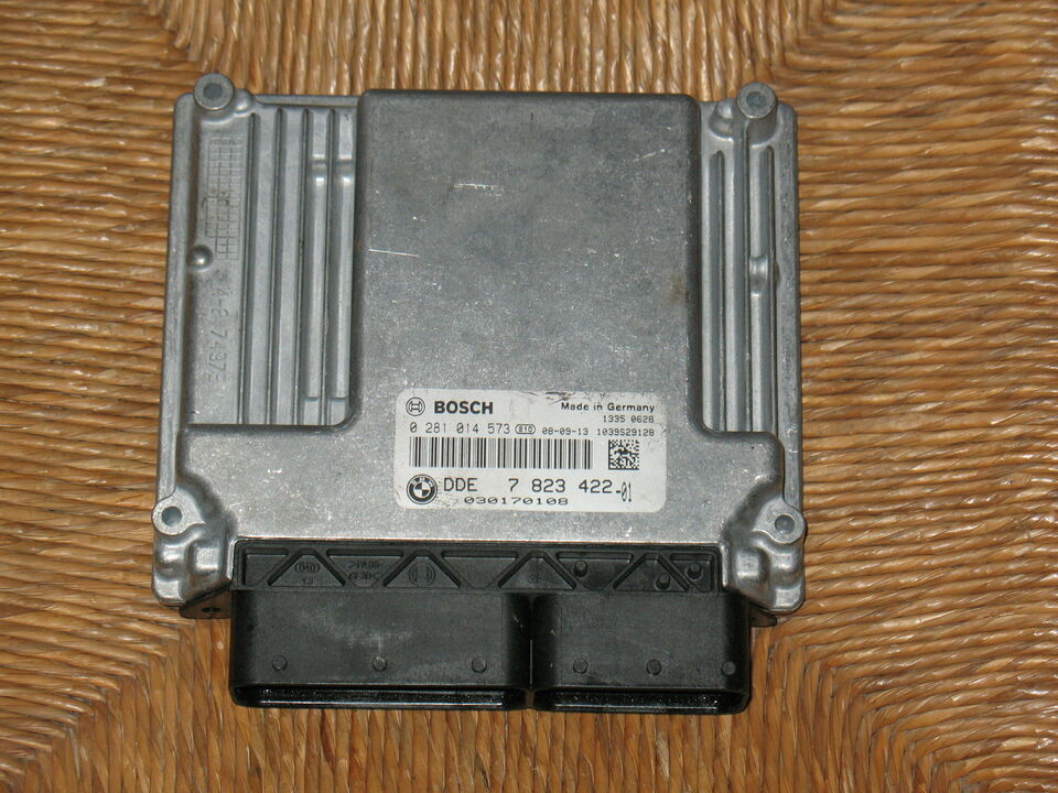 ECU BMW E87 BOSCH EDC17C06 0281014573 DDE7823422 7823422