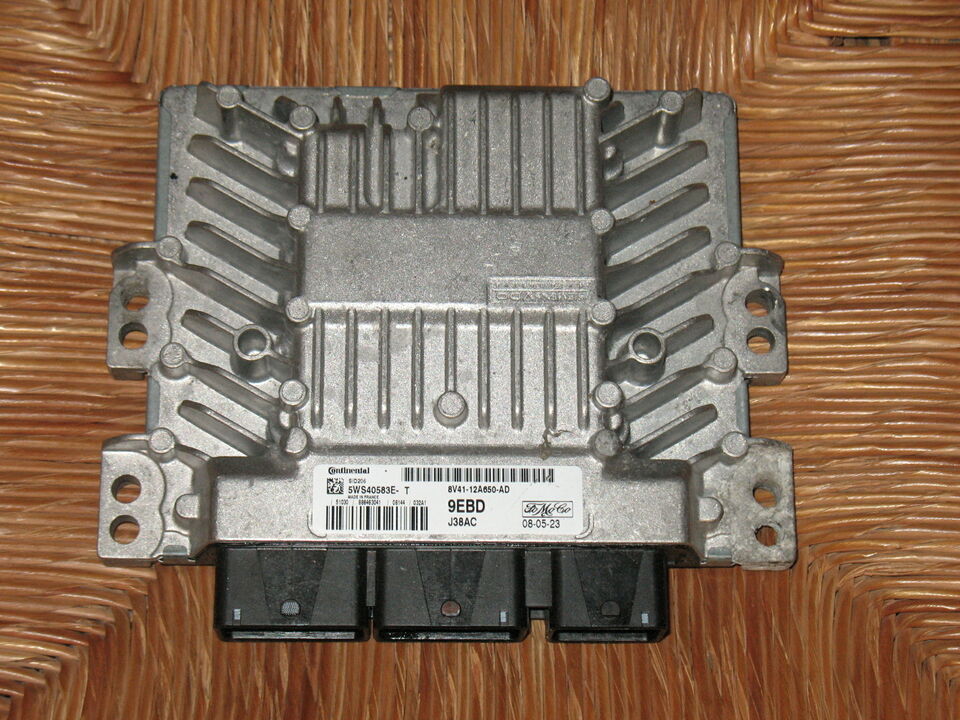 FORD KUGA 2.0 SID206 ECU 5WS40583E-T 8V41-12A650-AD 9EBD 8V41