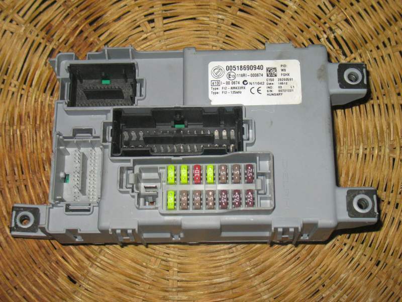 Ecu body computer fiat g punto evo 1.2 00518690940 518690940 BSI