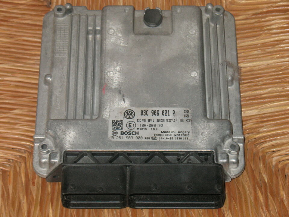 ECU VW TOURAN 03C906021P 0261S09000 BENZ MED17.1 H13