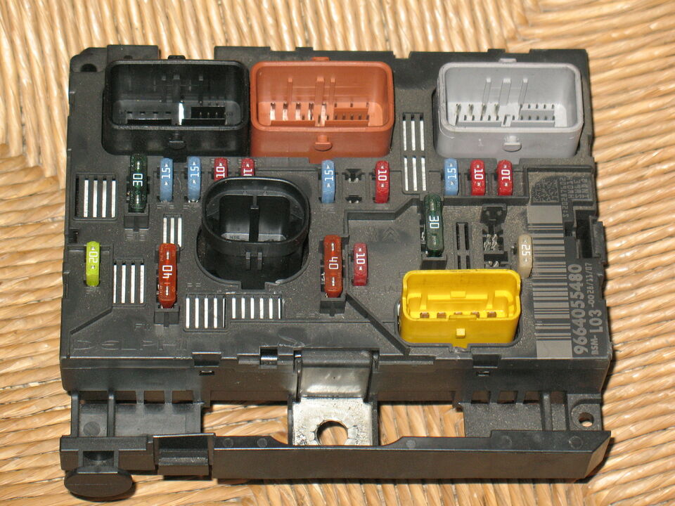 ECU BSM CITROEN PEUGEOT 9664055480 BSM-L03