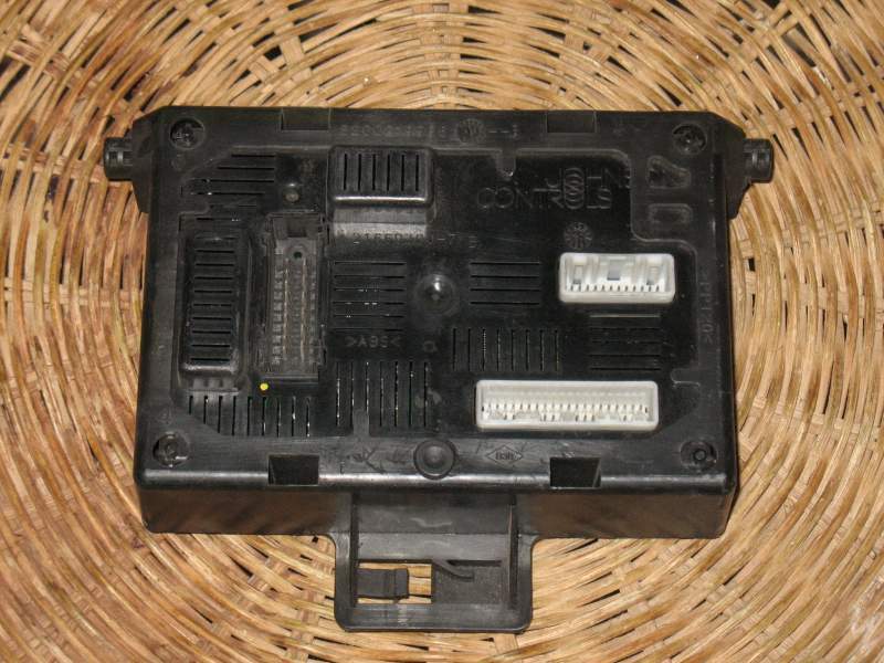 Renault Kangoo Clio 2005 1.5 DCi Body ECU 8200292040 BCM L2CR