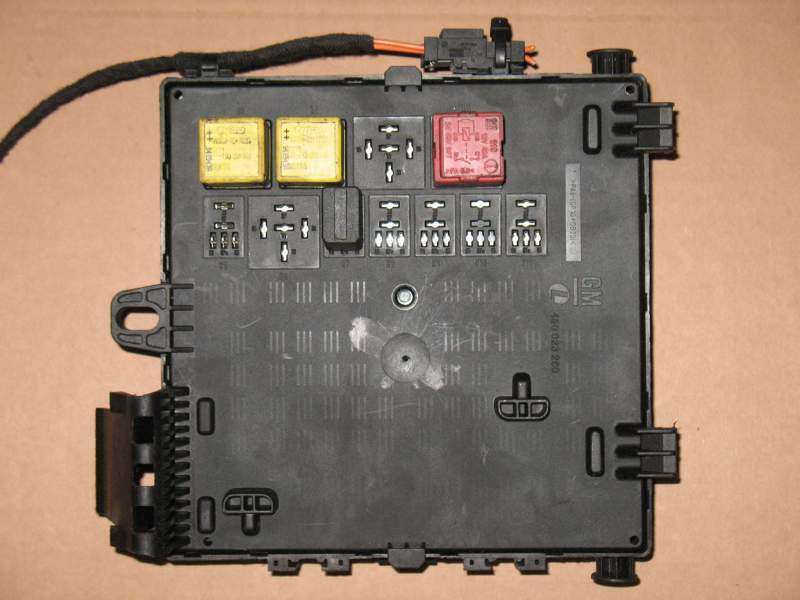 BODY GM Vectra C 2.0 Dti Fuse Box 519020309 12804330 460023260