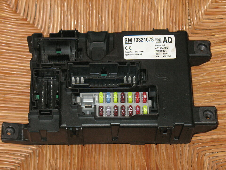 Body Fuse Box 13321078 GM13321078 AQ - 401154265 - 28279971
