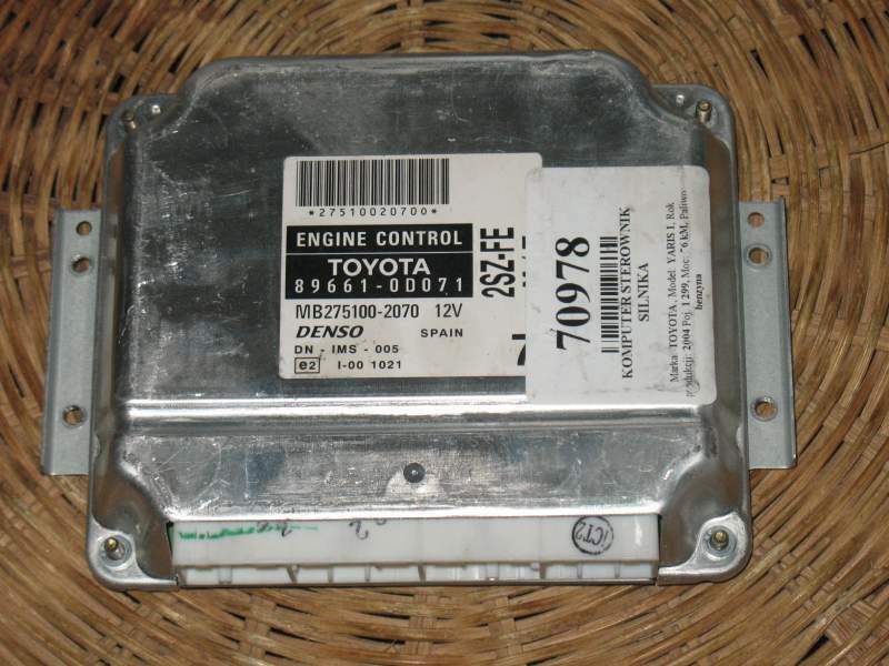 TOYOTA YARIS 1.3 ECU 2SZ-FE 896610D071 2SZFE 89661-0D071