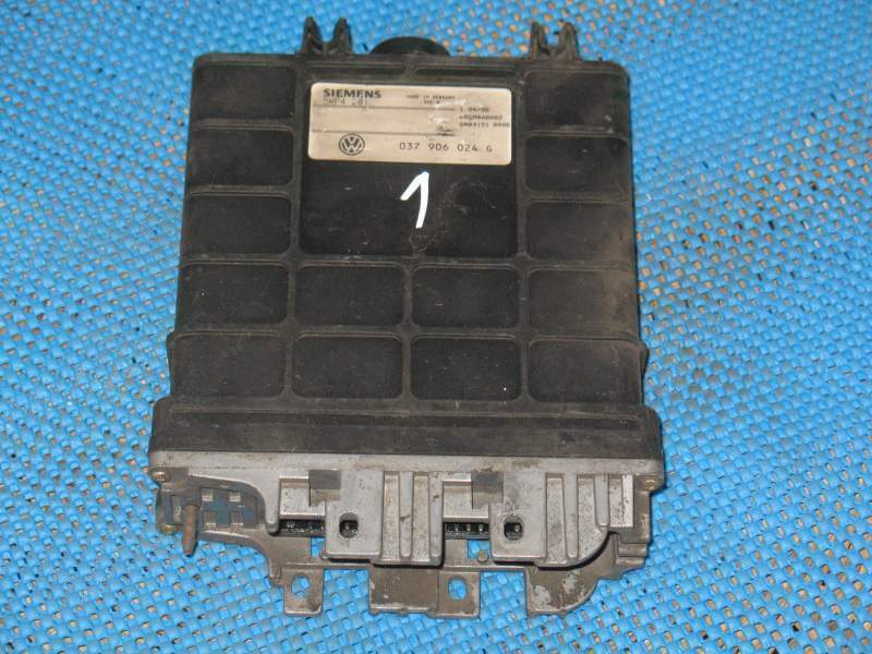 ECU VOLKSWAGEN GOLF 2.0 GTI 16V 037906024G 5WP4201