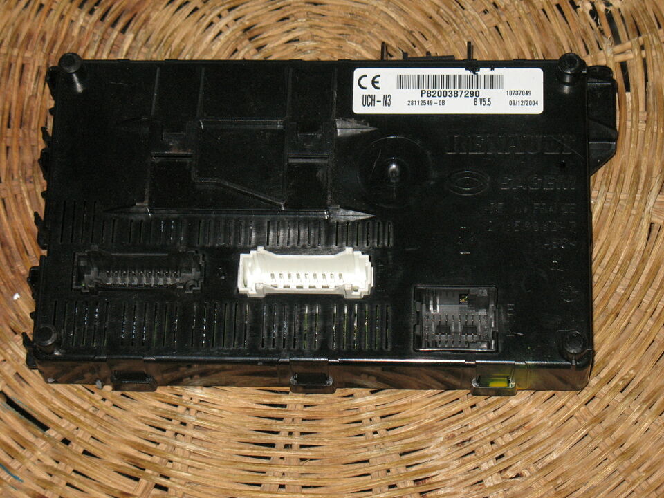 BSI RENAULT CLIO P8200387290 Sagem 281125490B UCH-N3