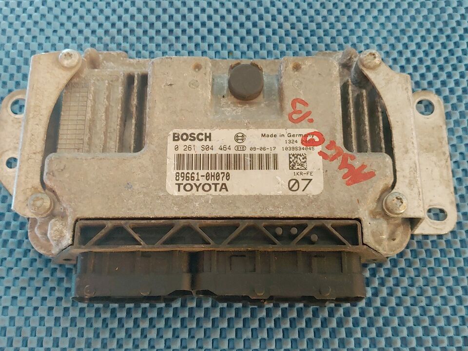 ECU TOYOTA AYGO 1.0 0261S04464 89661-0H070 07 ME7.9.52