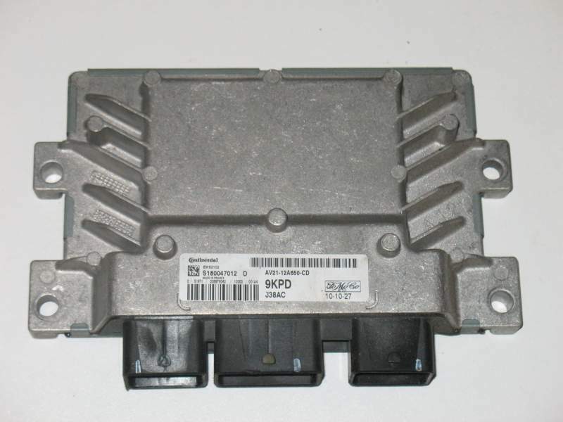 FORD FIESTA BJ 2010 9KPD AV21-12A650-CD EMS2102 S180047012D