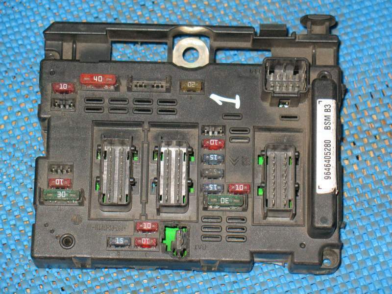 ECU PEUGEOT CITROEN C4 FUSEBOX Delphi BSM B3 9646405280 22156983