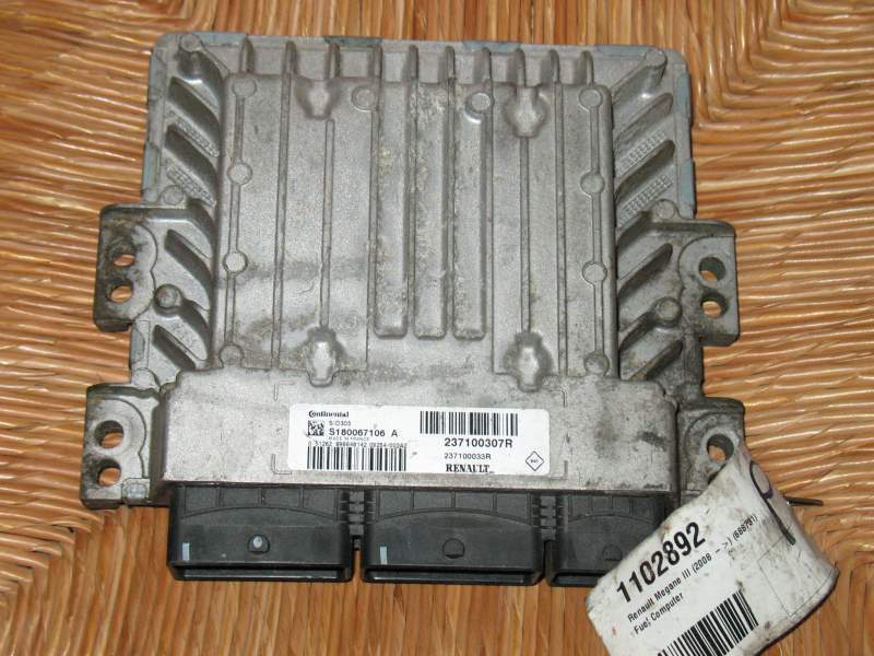 ECU RENAULT MEGANE S180067106A 237100307R SID305 S180067106 A