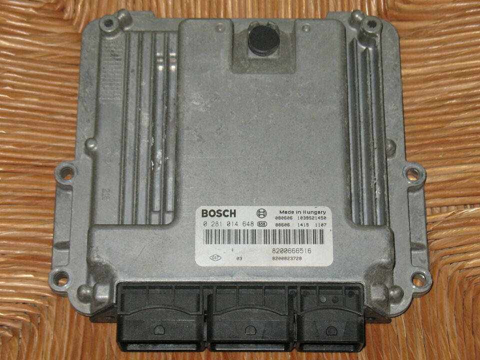 ECU VIVARO 2.0 DCI 0281014648 P8200943312 8200666516 8200823728 EDC 16CP33-6.1