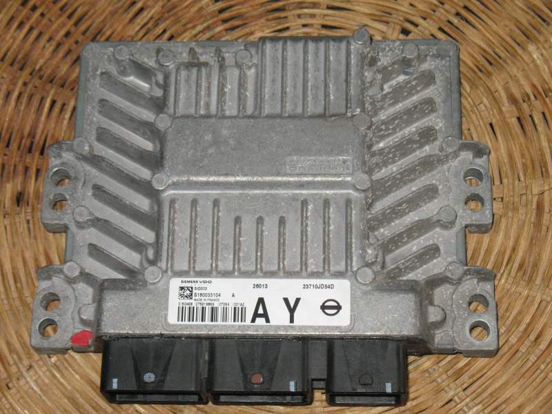 ECU NISSAN QASHQAI 1.5 DCI VDO S180033104A 23710JD54D AY SID303