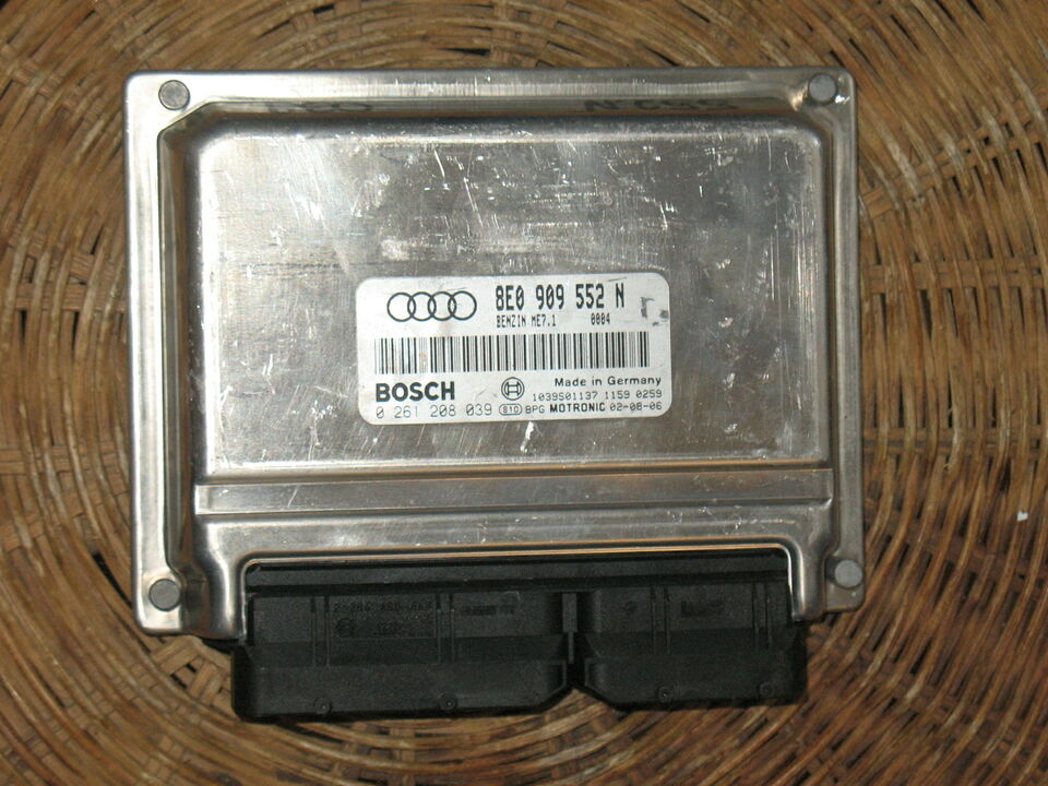 ECU CENTRALINA AUDI A4 B6 2.4 0261208039 8E0909552N ME7.1