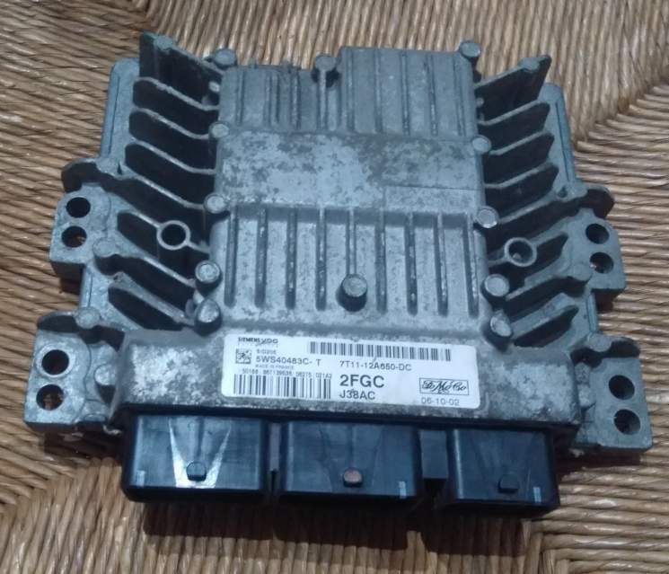 ECU ford sid206 5ws40483c-t 2fgc 7T11-12A650-DC 5WS40483C