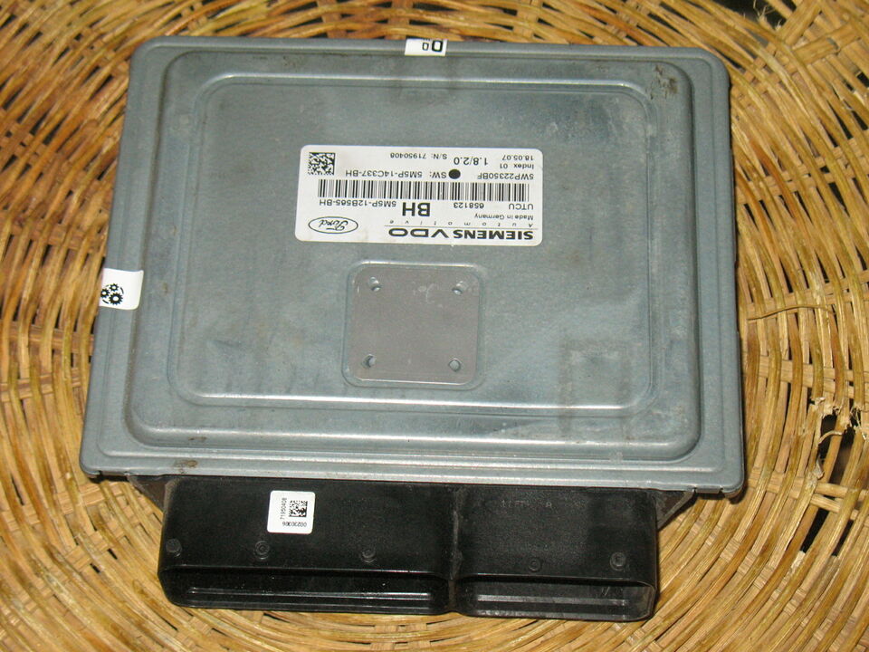 ECU Ford Focus II 5M5P-12B565-BH 5WP2 2350 BF 5M5P 14C337 BH