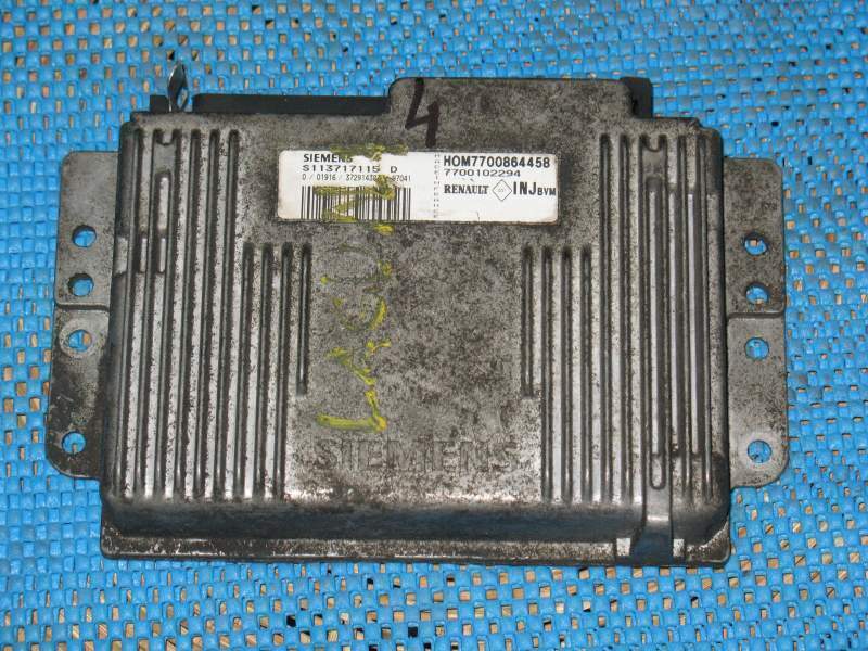 ECU RENAULT LAGUNA 1.8 S113717115 D HOM7700864458 7700102294