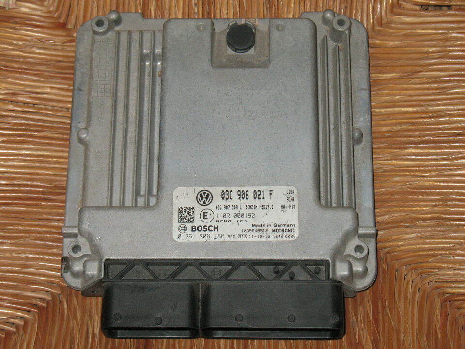 ECU VW Touran 1.4 TSI 0261S06186 03C906021F MED17.1 03C906021 F
