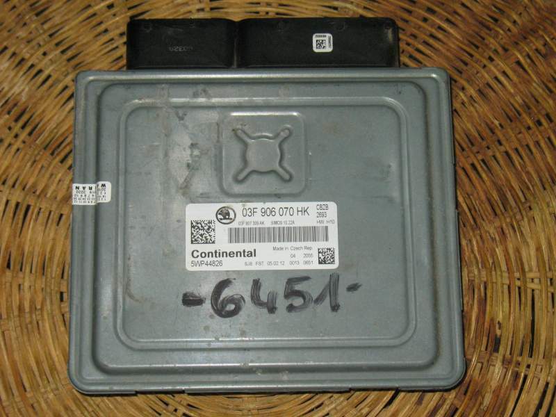 ECU SKODA FABIA 1.2 TSI VW CONTINENTAL 03F906070HK 5WP44826