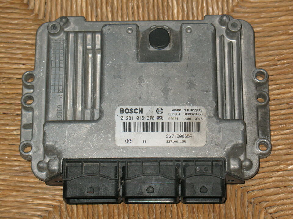 ECU RENAULT Megane III DCI 130cv Bosch 0281015676 237100055R EDC 16C36-4.2