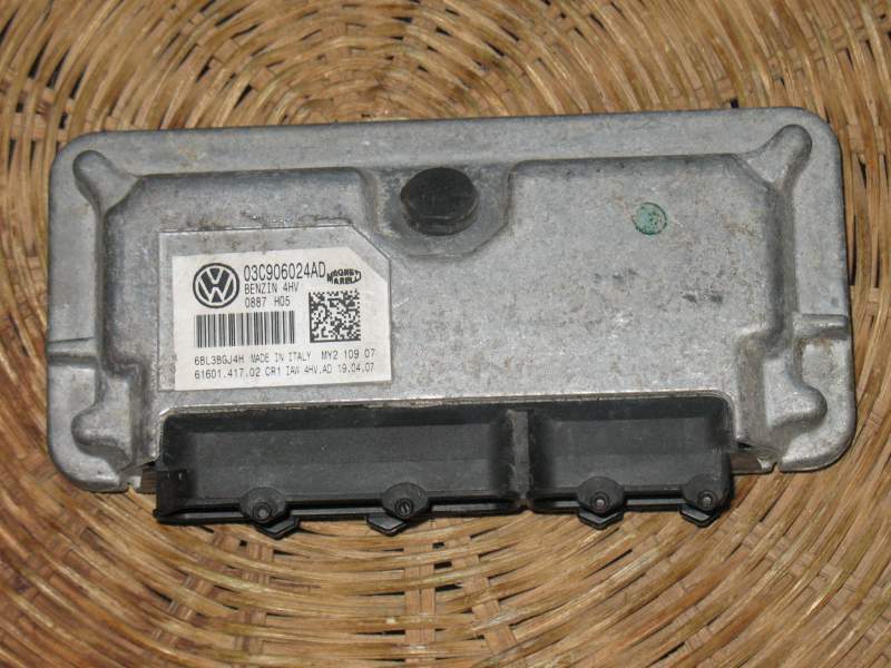 ECU VOLKSWAGEN POLO 1.4 03C906024AD 03C906024F 03C906024