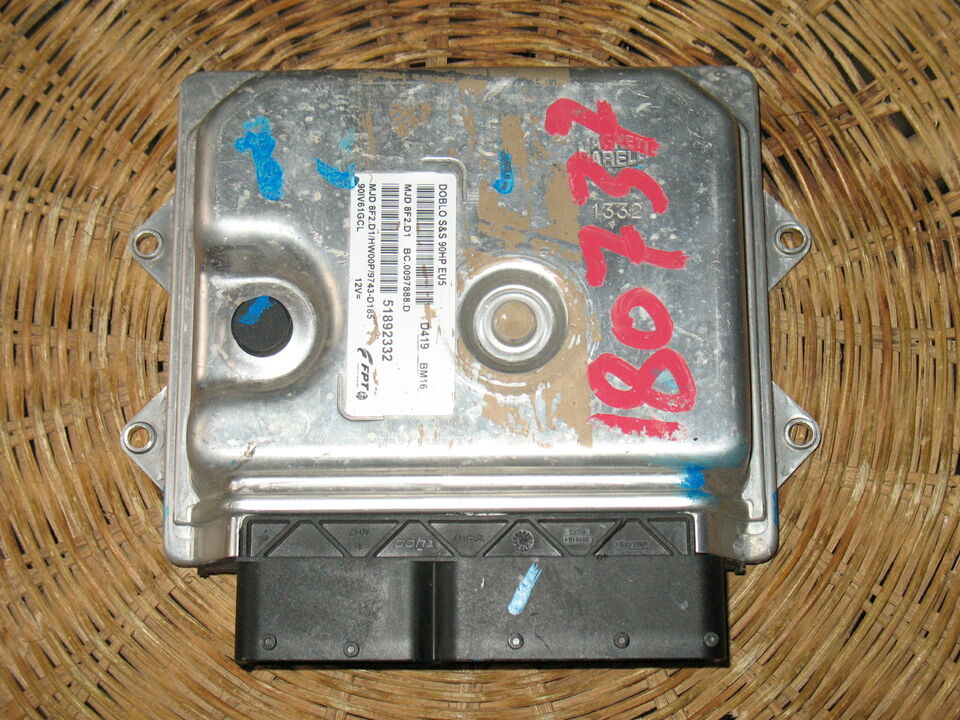 ECU Fiat Doblò 1.3 Mjt 90HP 9743D185 51892332 MJ8F2.D1 32 HW00P