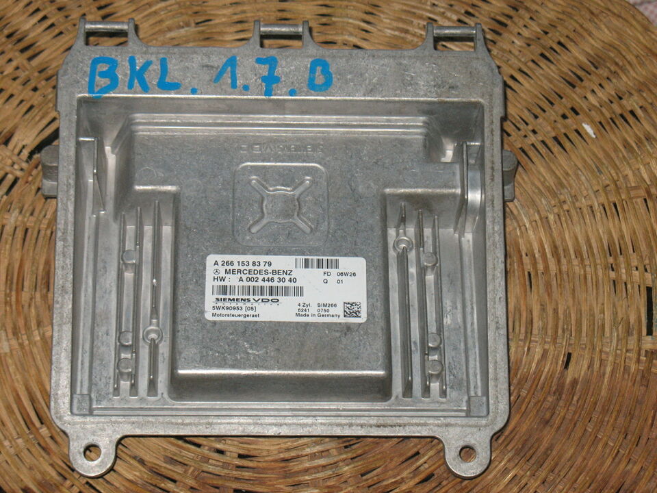 ECU MERCEDES CLASS B A2661538379 A0024463040 SIM266 5WK90953
