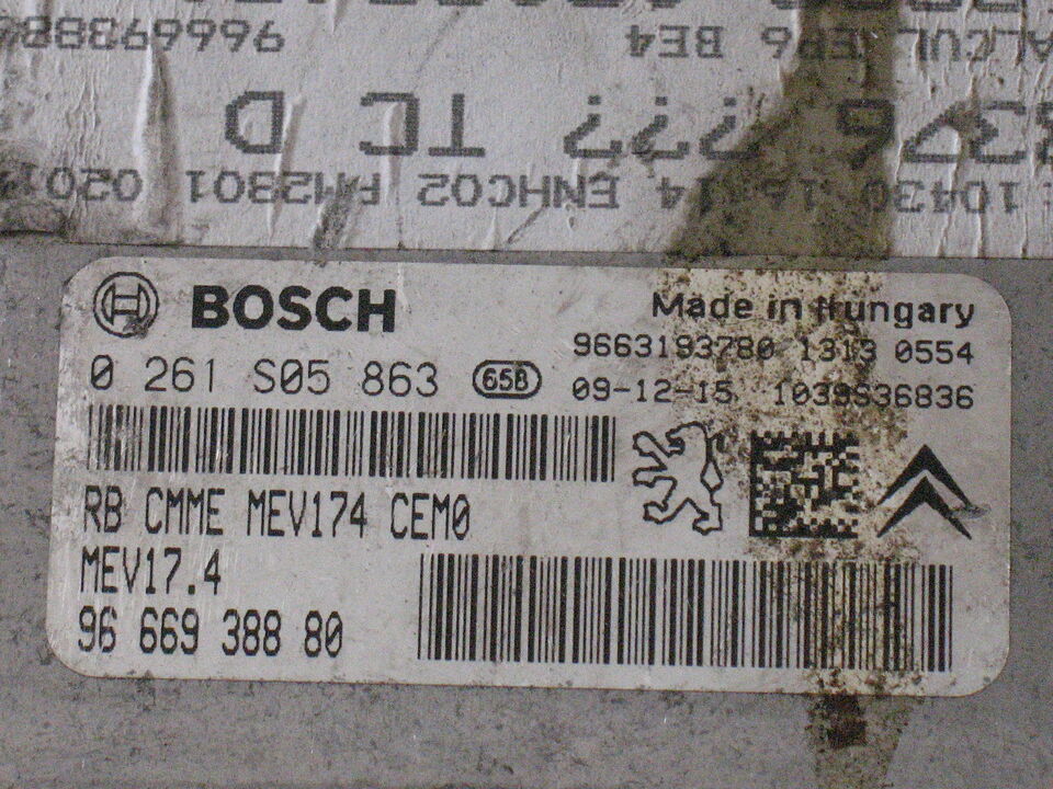 ECU PEUGEOT 3008 5008 BOSCH 0261S05863 MEV17.4 9666938880