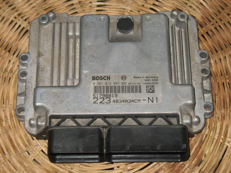 ECU FIAT DOBLO 1.9 JTD BOSCH 0281012865 51798819 EDC16C39 5.W9