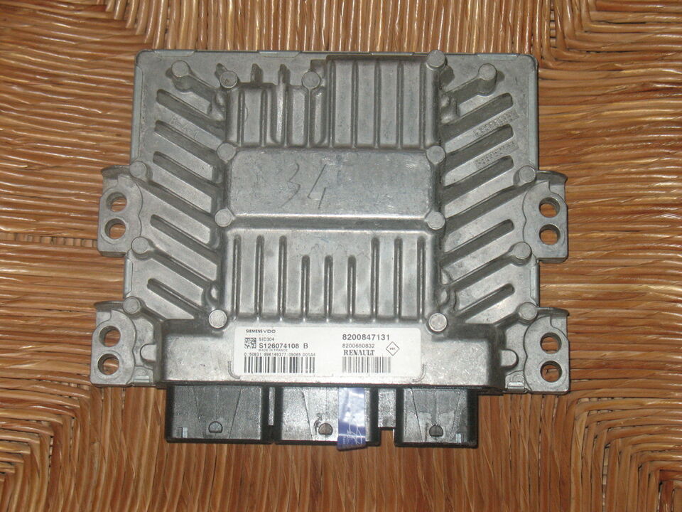 MEGANE SCENIC 1.5 DCI SID304 S126074108 8200847131 8200680832