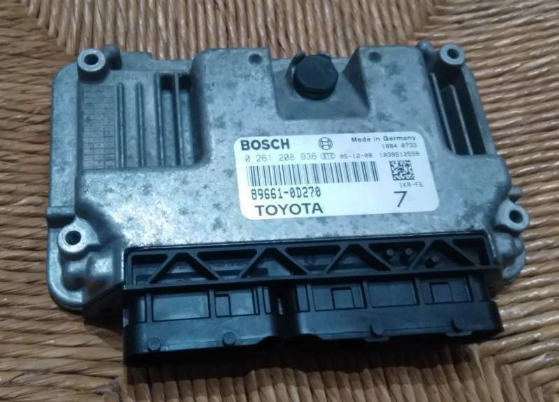ECU CENTRALINA TOYOTA YARIS 1.0 1000 1KR 0261208936 89661-0D270 ME7.9.51