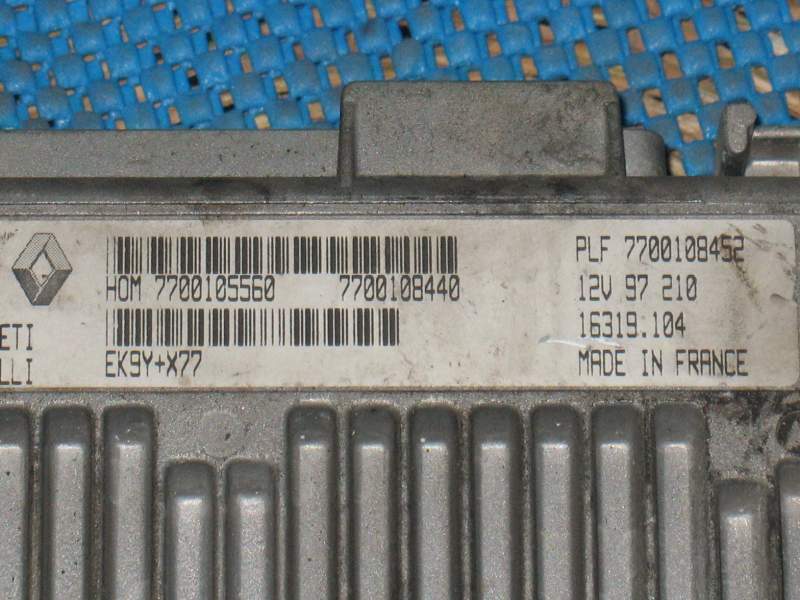 ECU Renault twingo 35 pin HOM 7700105560 7700108440