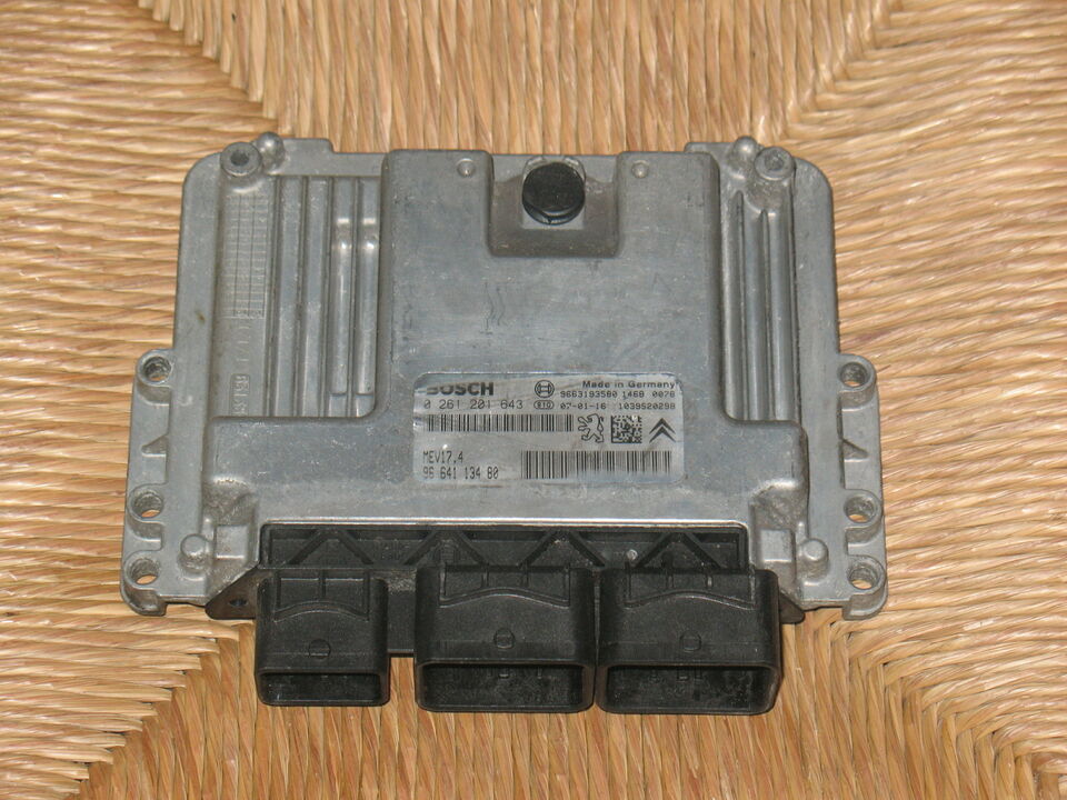 ECU PEUGEOT 207 C3 1.6 VTI 0261201643 9664113480 MEV 17.4