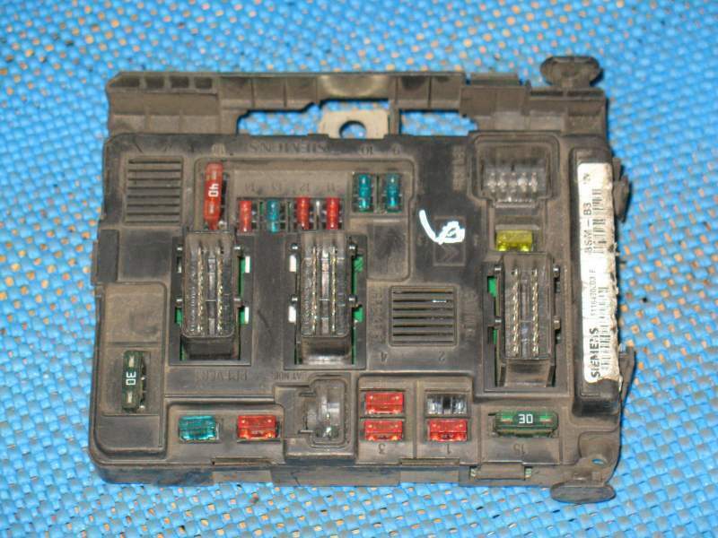 Ecu fusibili bsm peugeot citroen t118470003f 9643498880