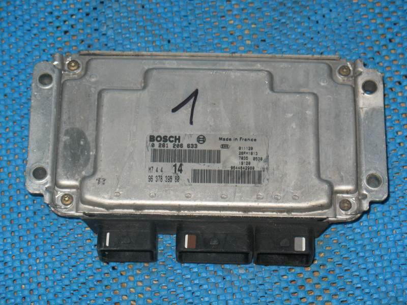 ECU Picasso 1.6 BOSCH 0261206633 PSA 9637839580 M 7.4.4
