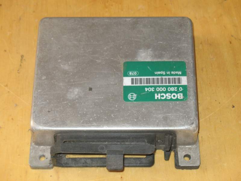 Engine Control Unit Opel GM 90122322 Bosch 0280000304