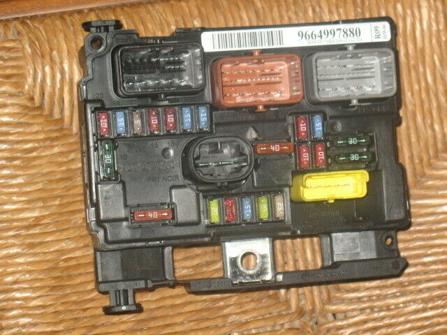 ECU BSM 9664997880 PEUGEOT 207 C3 R09 BSM-00 fuse box