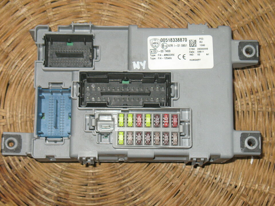 Lancia ypsilon body computer 00518338870 518338870 blu