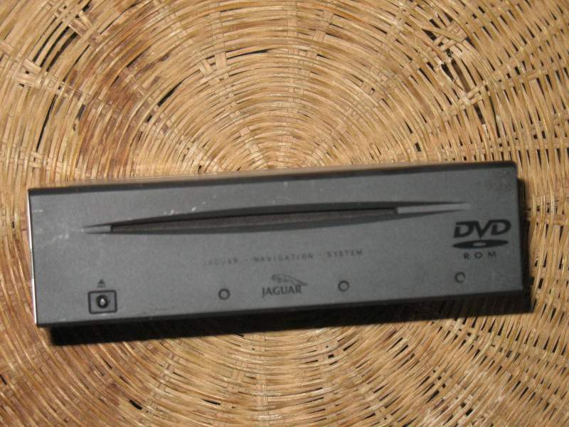 JAGUAR X-350 358 SAT NAV DVD UNIT 2R8310E887AF DENSO 4621008344