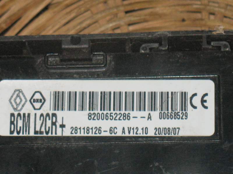Renault clio ecu body control module bcm 8200652286 BCML2CR+