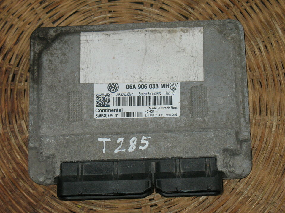 ECU Volkswagen Golf Mk6 06A906033MH CONTINENTAL 5WP40779