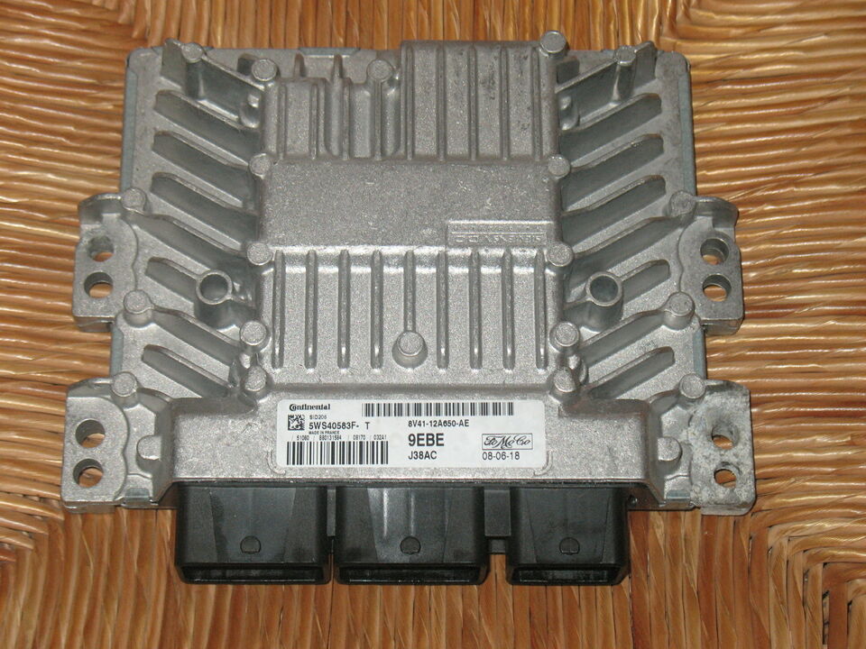 ECU Ford Kuga 2.0 SID206 5WS40583F-T 8V41-12A650-AE 9EBE