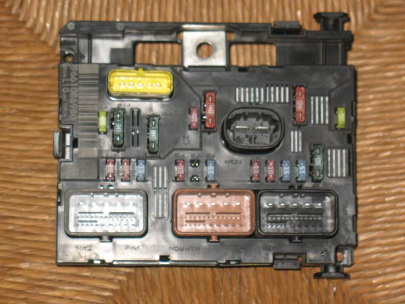 ECU BSM PEUGEOT 207 307 C3 BSM-l10-00 9661086980 S:11644503