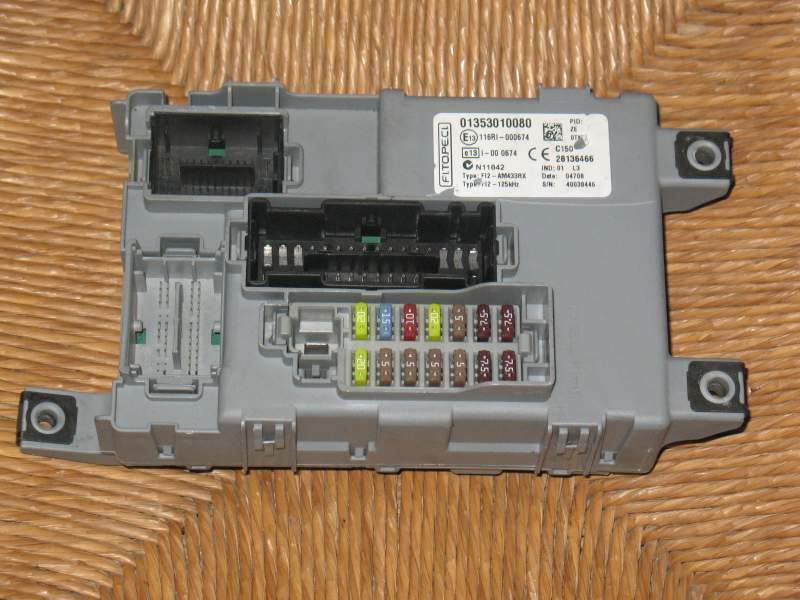 SCATOLA FUSIBILI Citroen Nemo Peugeot 01353010080 28136466