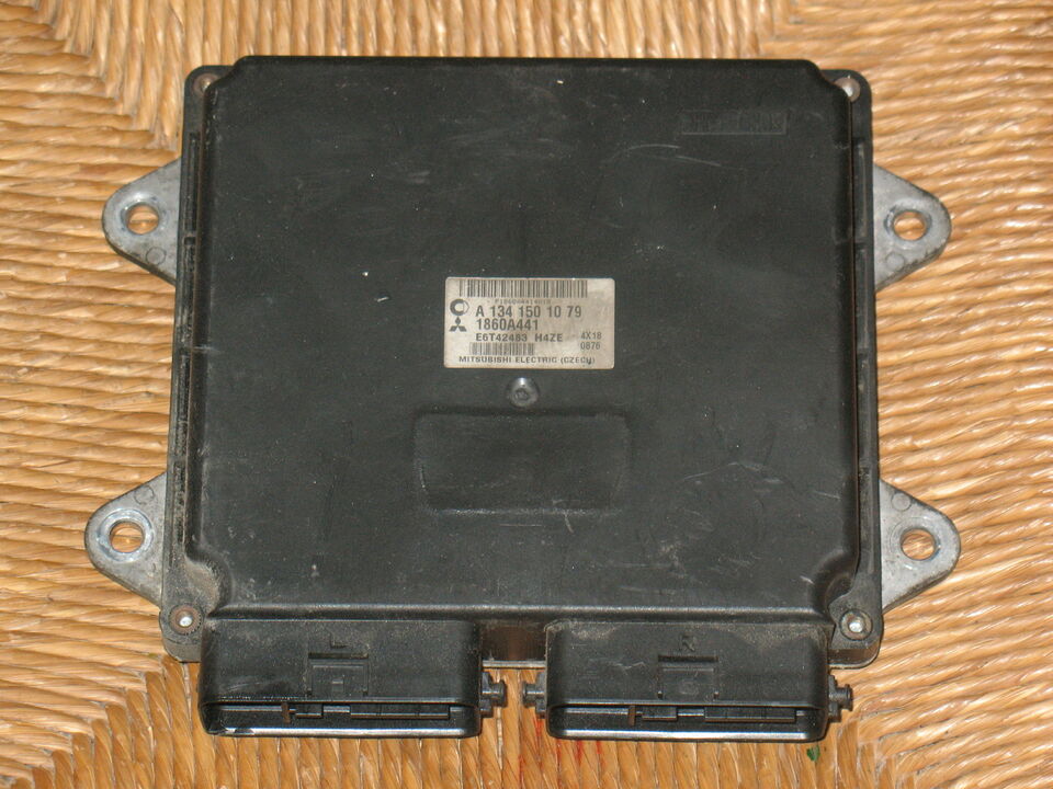 ECU SMART FORFOUR MITSUBISHI A1341501079 1860A441 E6T42483 H4ZE