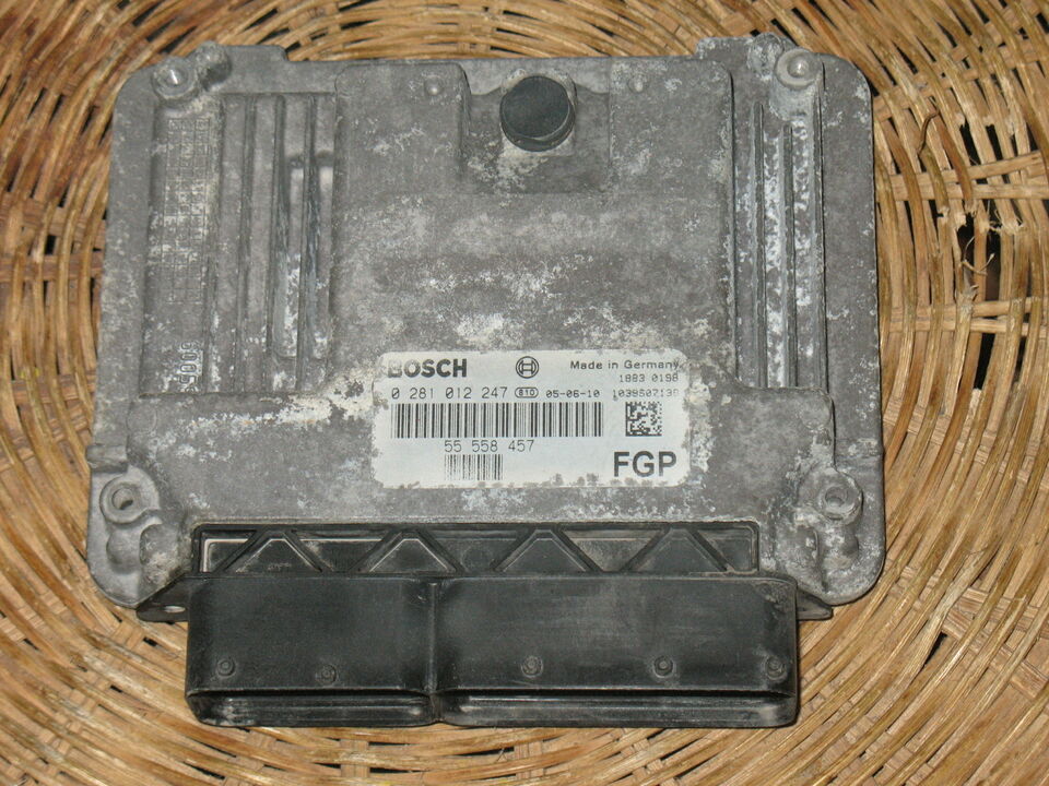 CENTRALINA MOTORE SAAB 93 1.9 TID BOSCH 0281012247 55558457  EDC16C9-3.81
