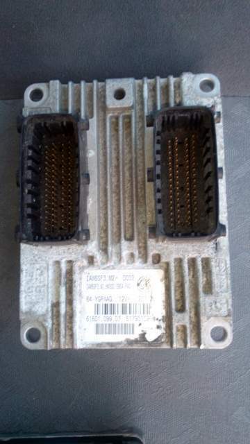 Fiat Punto GRANDE 1.4 8v ECU 51793102 IAW 5SF3.M2 IAW 5SF3