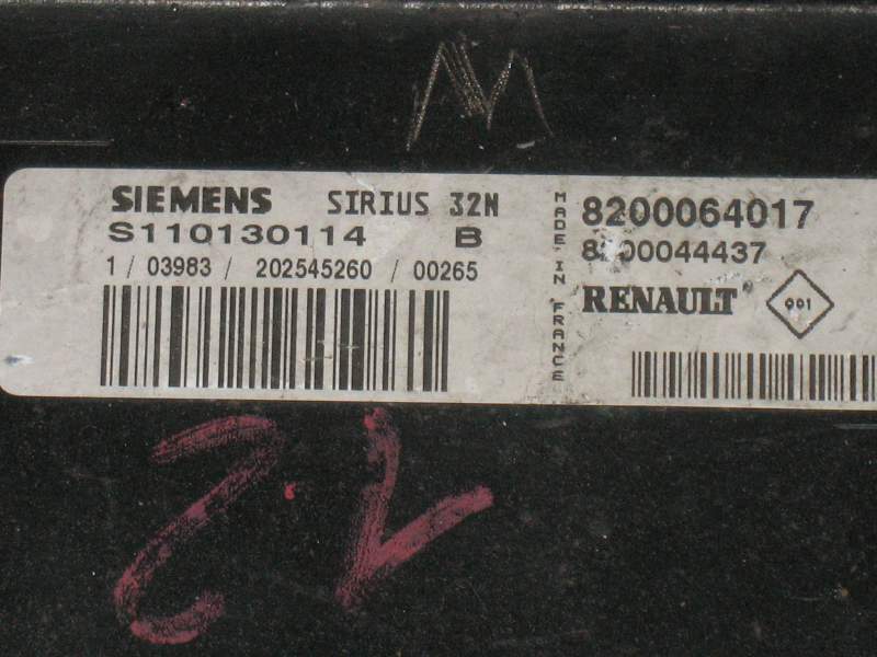 ECU RENAULT CLIO 1.2 S110130114B 110130114 8200064017 SIRIUS 32N